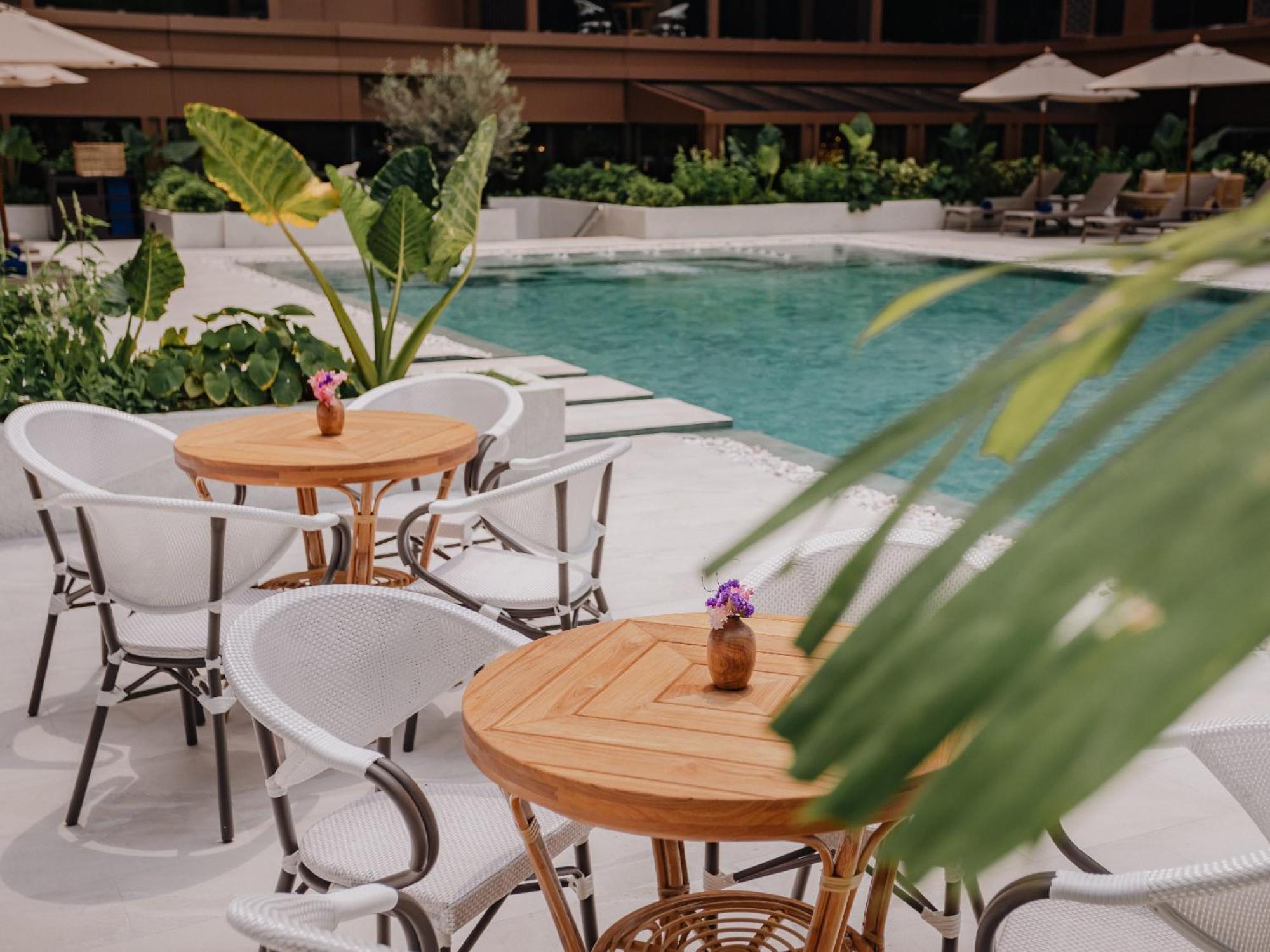 Nysa Hotel Bangkok Sukhumvit 11 Exterior photo The pool at the hotel