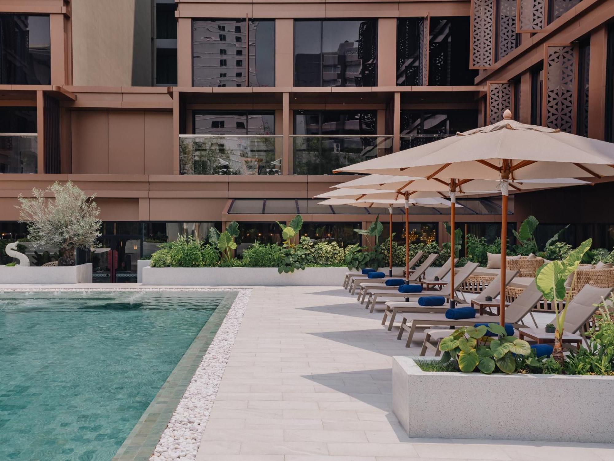 Nysa Hotel Bangkok Sukhumvit 11 Exterior photo The pool at the hotel