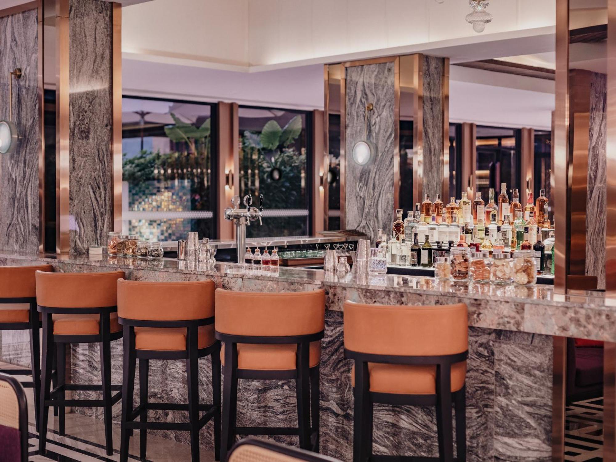Nysa Hotel Bangkok Sukhumvit 11 Exterior photo The bar at the 1919