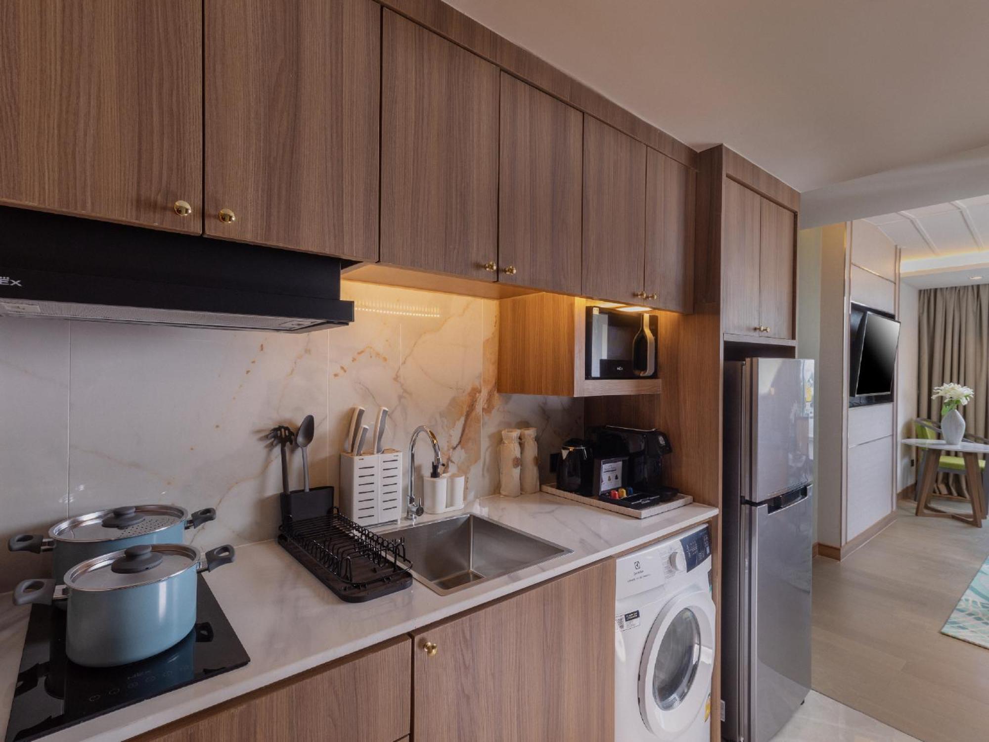 Nysa Hotel Bangkok Sukhumvit 11 Exterior photo A kitchen in a serviced apartment